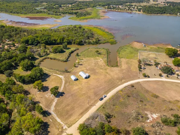 180 Comanche Trl, Nocona, TX 76255