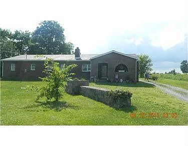 1004 Bear Creek Rd photo 1