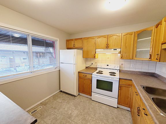 4th image of 13833 30th St NW #46