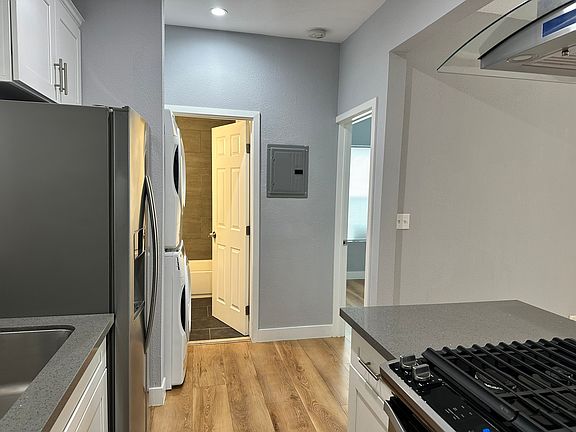 4th image of 845 E 6th St #1