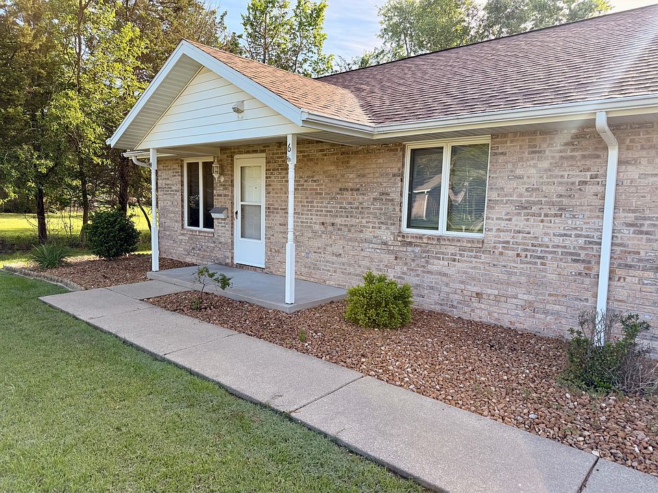 1st image of 249 Country Club Rd APT 6
