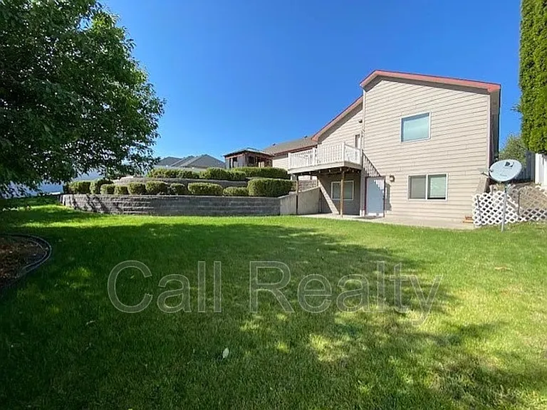 921 S Shelley Lake Ln — Photo 14
