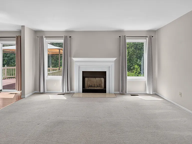 392 Sedgewood Ln — Photo 22