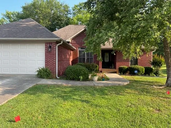 13 Claten Cv, Russellville, AL 35654