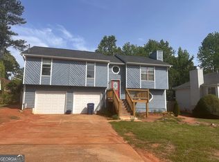 220 Canterbury Ln, Lawrenceville, GA 30046