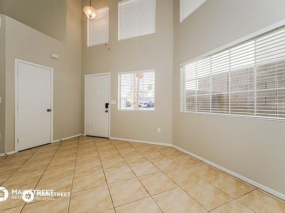 5th image of 3675 Steinbeck Dr