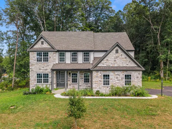 30 Acorn Ln, Elizabethtown, PA 17022