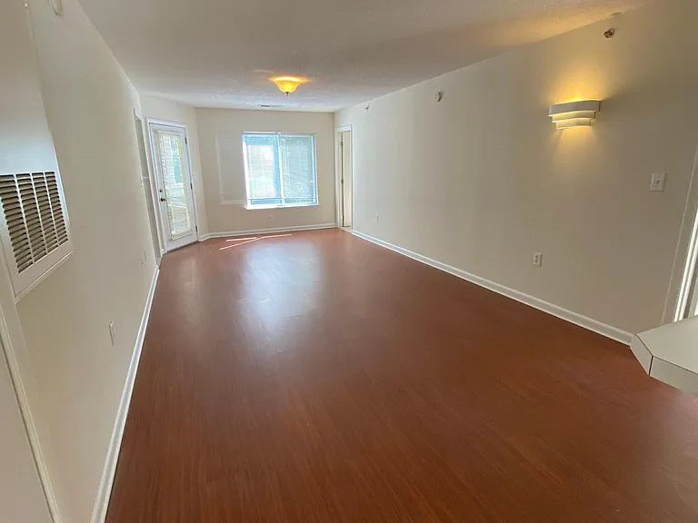 Lake Park Co-living Rooms — Photo 30