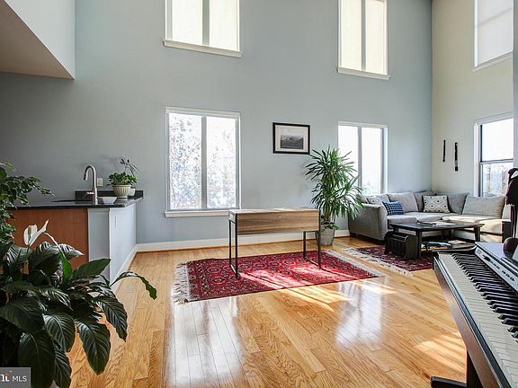 5th image of 1800 Wilson Blvd #428