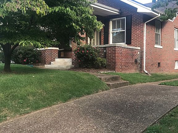 3rd image of 504 Young Ave