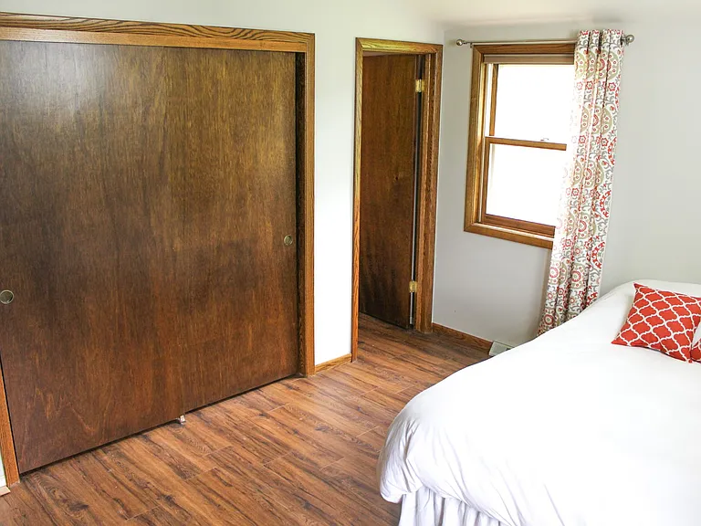 W225N2588 Alderwood Ln — Photo 15