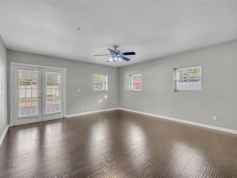 1811 Park Lake St — Photo 19