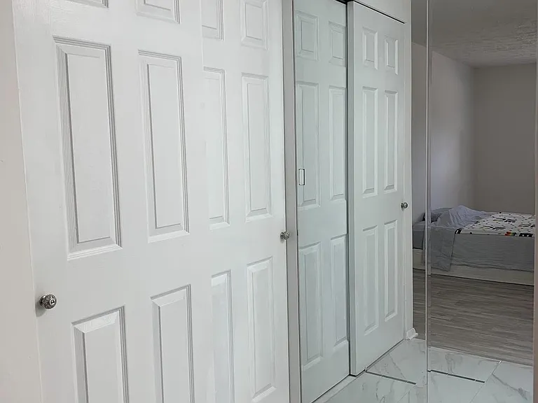 8406 Woodford Ct — Photo 25