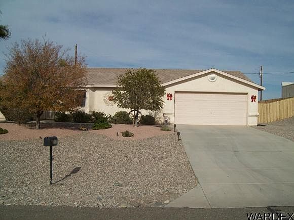 1st image of 2615 Huntington Dr