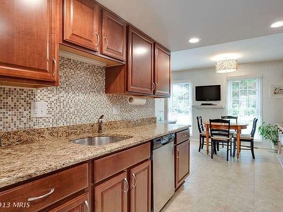 5th image of 3934 Bradwater St