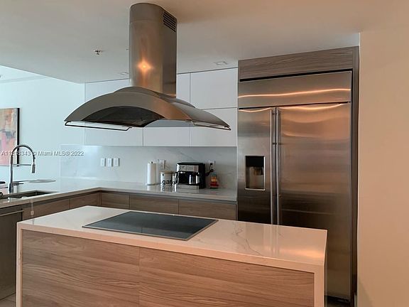 3rd image of 6580 Indian Creek Dr APT 204