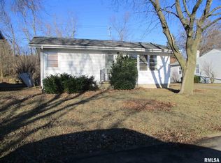 2912 N 4th St, Clinton, IA 52732