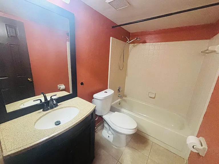 900 SW 62nd Blvd #G37 — Photo 18