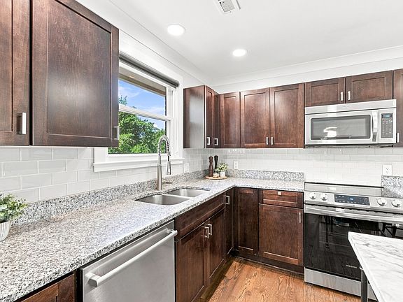 4th image of 6314 Saint Henry Dr