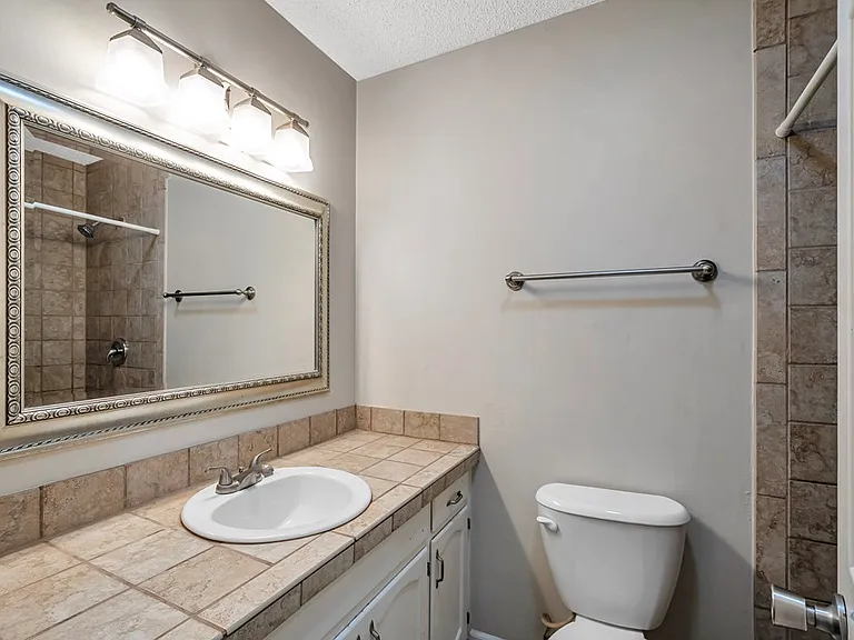 424 W Pecan Ave #B — Photo 29