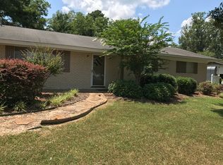 115 Meadowlane Dr, Eupora, MS 39744