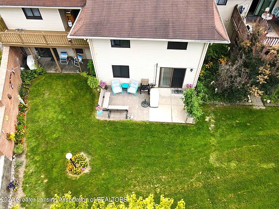 5th image of 230 Bonnie Brook Dr
