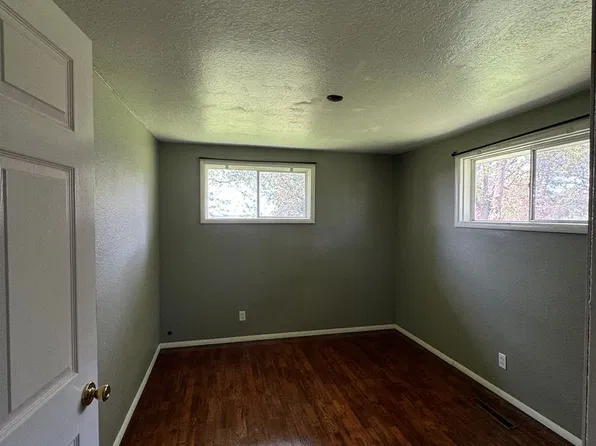 7987 State Hwy W, Exeter, MO 65647