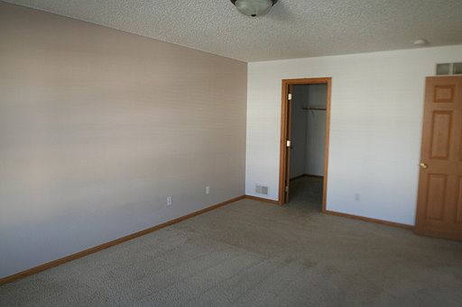 4th image of 851 Willow Glen Ct #1403