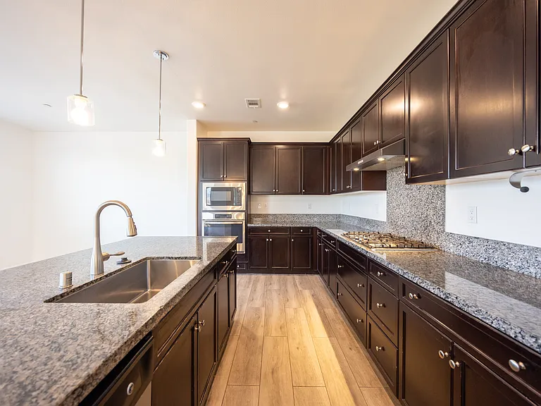 24153 Paseo Del Rancho Dr — Photo 2