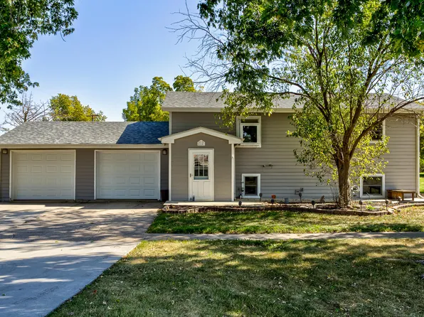 114 N 5th Ave, Huxley, IA 50124