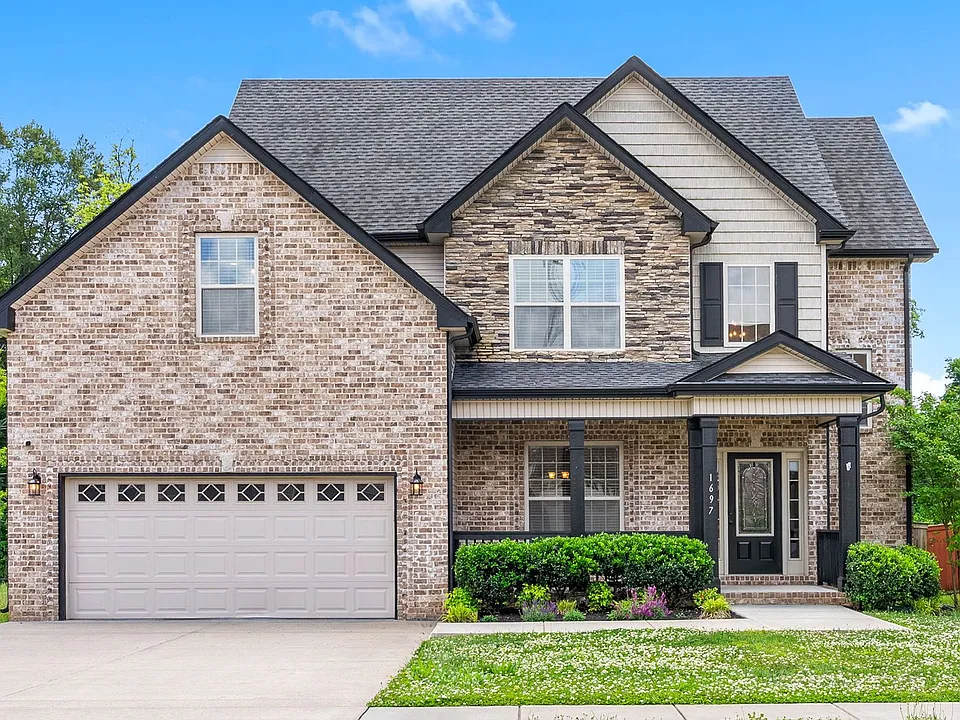 1697 Ellie Piper Cir