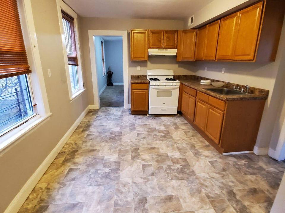 1st image of 34 Vermont Ave #M2