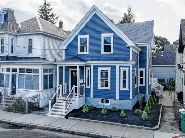 9 Burtt St, Lowell, MA 01851