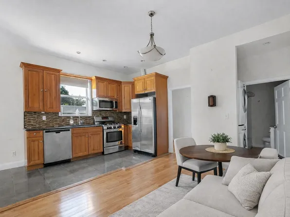 169 Sackett Street image 1 of 12