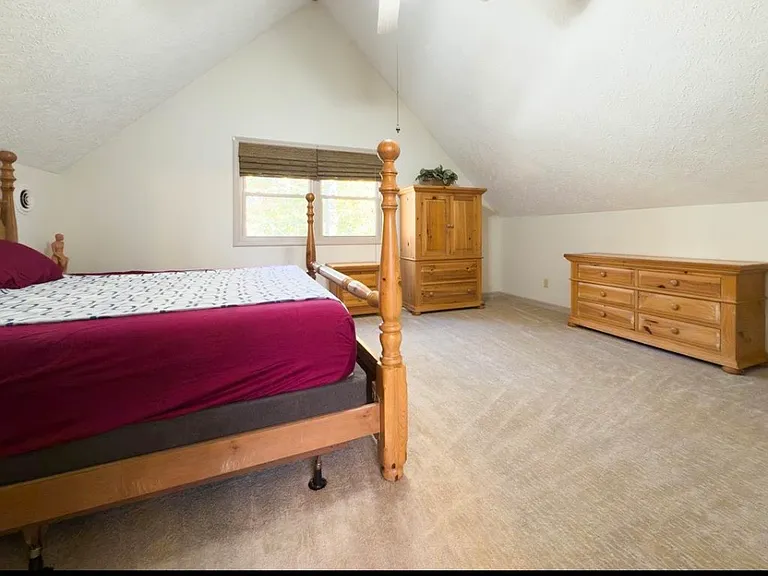 450 Rhododendron Ln — Photo 17