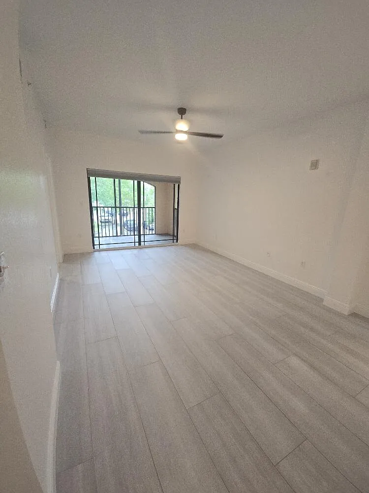 2 bed, 2.0 bath, 1070 sqft, $2,850 — Photo 1