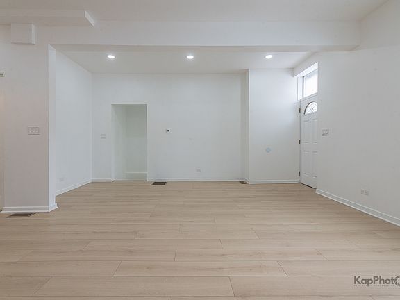 4th image of 2139 W 24th St