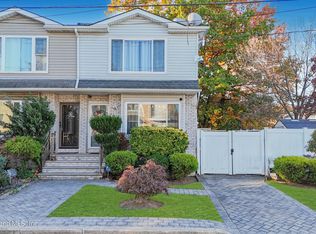 15 Ovas Ct, Staten Island, NY 10312