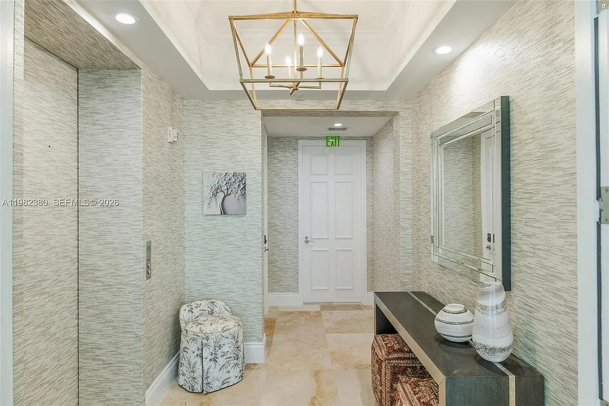 Building Photo - 10295 Collins Ave #2203