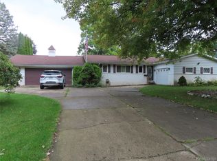 3353 Southgate Dr, Flint, MI