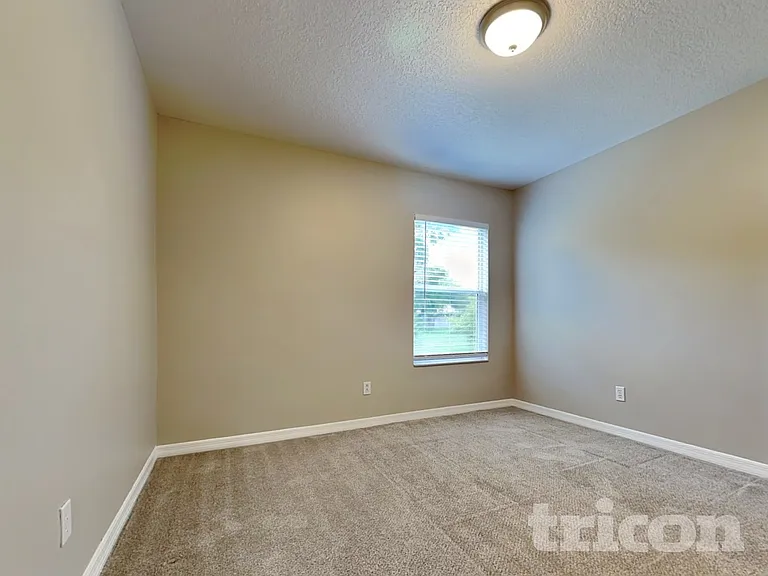 1748 Pembrooke Way — Photo 11