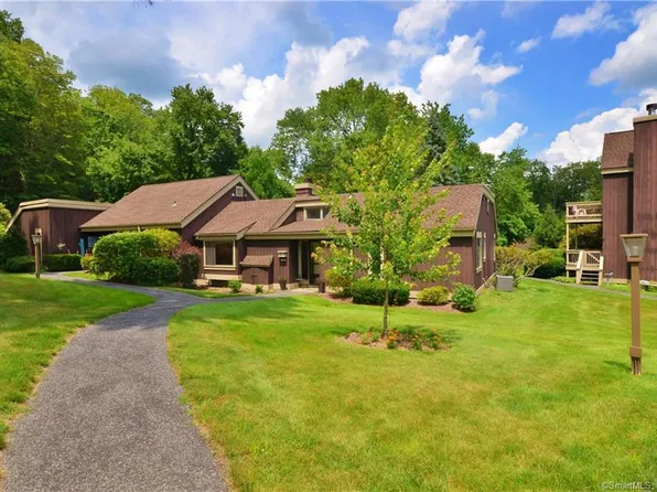 246 Heritage Village #B, Southbury, CT 06488