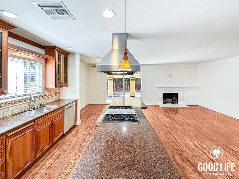1770 W Chateau Ave — Photo 6