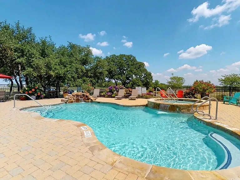 Country View Apartments — Photo 38