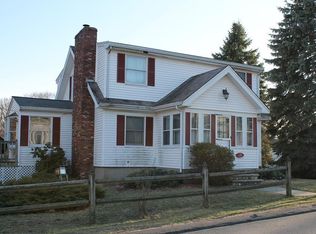 12 Harold Ave, Woburn, MA 01801