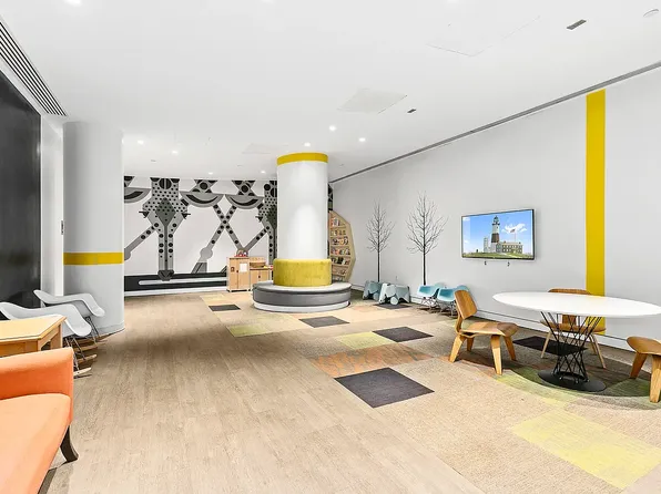 400 Park Avenue South image 8 of 15