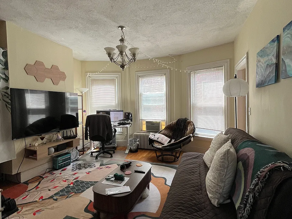 35A Harvard St #4