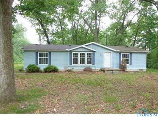 228 Medbury St, Holland, OH 43528