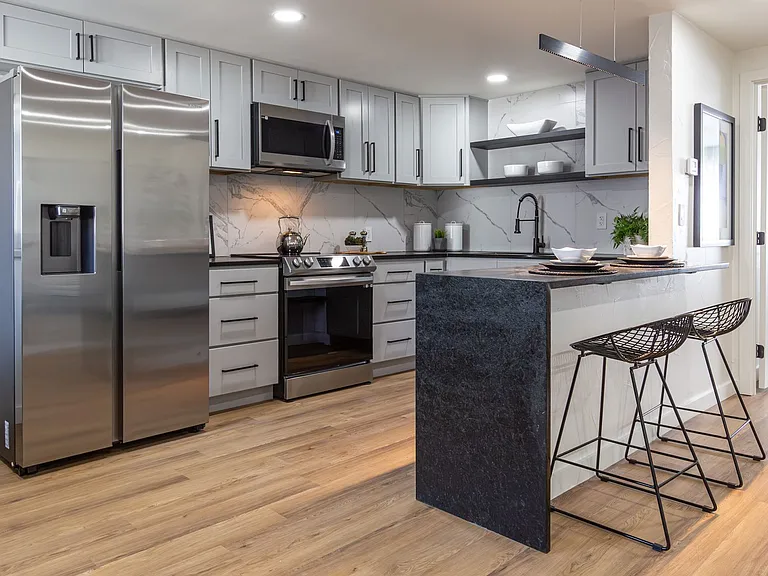 Atrium Apartments — Photo 7