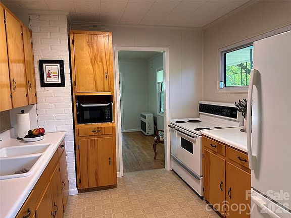 5th image of 21 Byrd Ln